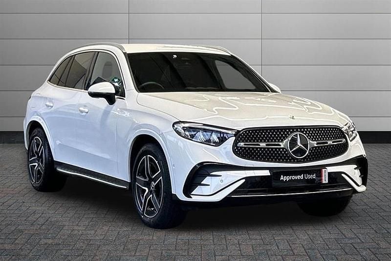 White Used 2023 Mercedes GLC220 AMG line Estate | £36,993 (Fair price) - Image 1/4