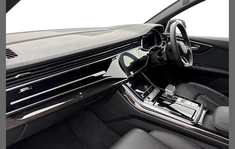 Used Audi Q8 Black Edition 281 HP (206 kW) 2025 Grey SUV