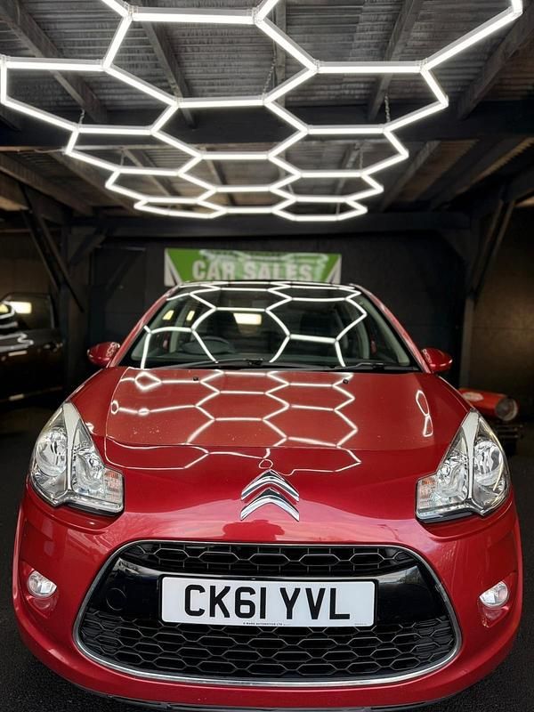 Gebraucht Citroën C3 Exclusive 75 PS (55 kW) 2012 Rot Kleinwagen