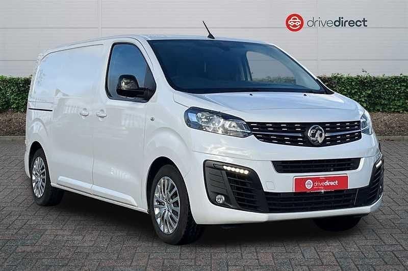 Used Vauxhall Vivaro S 120 HP (88 kW) 2023 White MPV