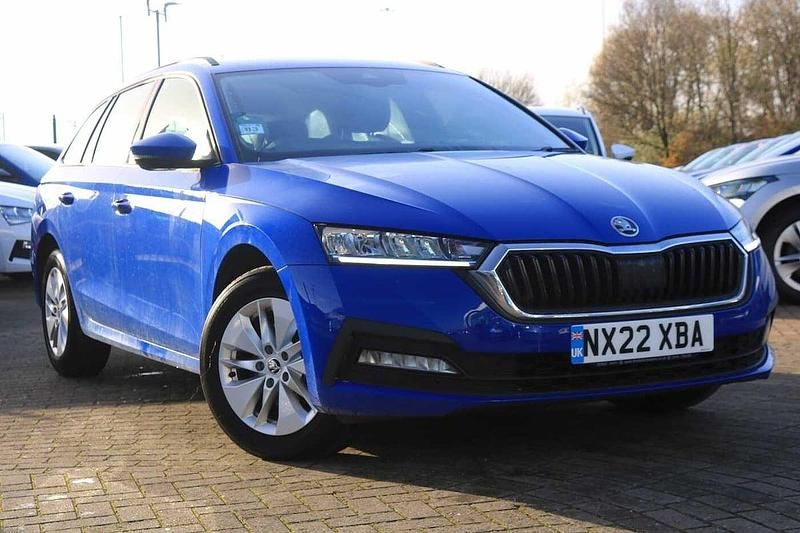 Used Skoda Octavia SE 116 HP (85 kW) 2022 Blue Estate