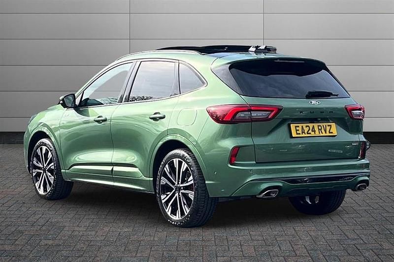 Used Ford Kuga ST-Line X 183 HP (134 kW) 2024 Bursting green SUV