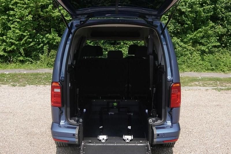 Used VW Caddy Maxi Life Life 2018 Blue MPV