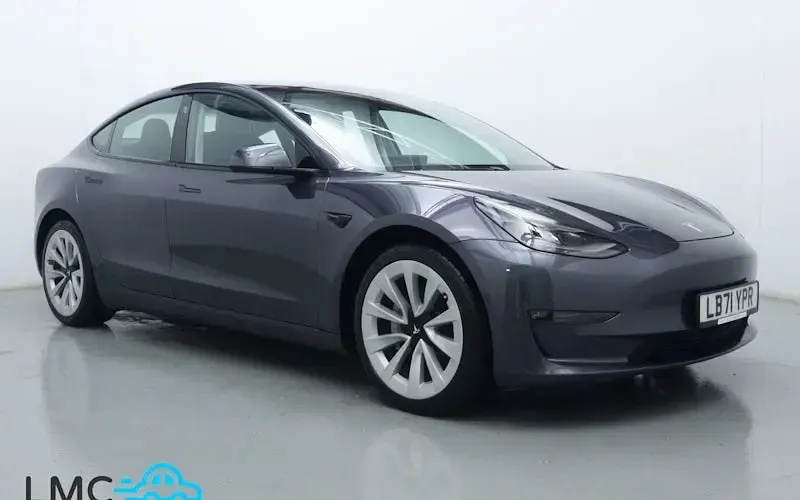 Używany Tesla Model 3 Long Range AWD 258 kW (351 KM) 2023 Sedan/Limuzyna
