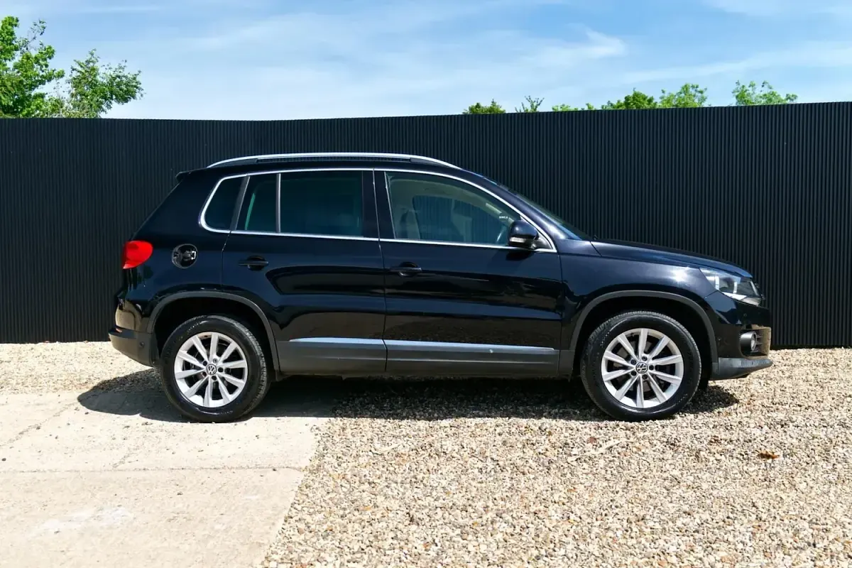 Used VW Tiguan SE 140 HP (102 kW) 2012 Black SUV