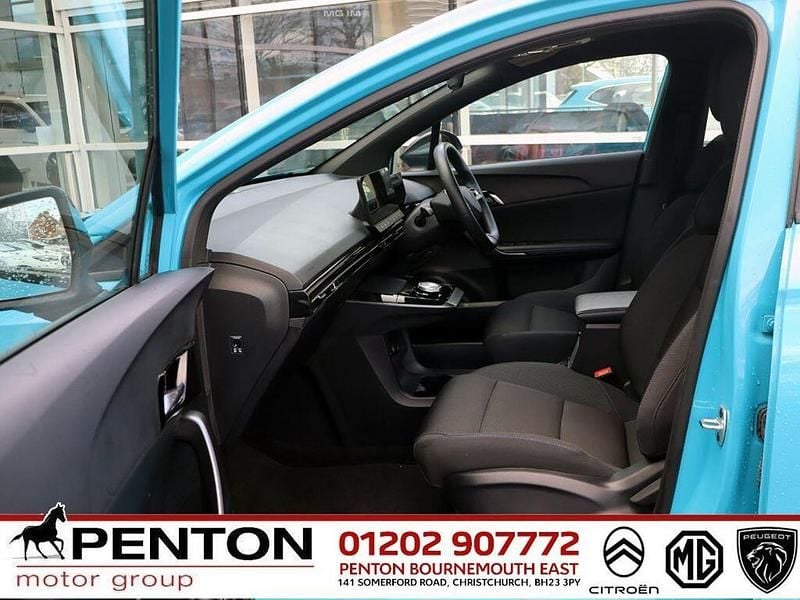 Used MG MG4 EV SE 123 kW (168 HP) 2023 Blue Hatchback
