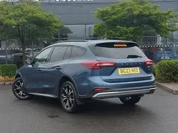 Used Ford Focus Active X 155 HP (114 kW) 2023 Blue Estate