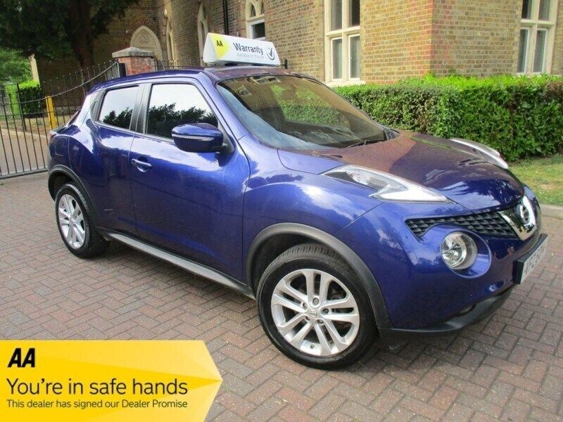 Metallic blue Used 2015 Nissan Juke Acenta Premium SUV | £4,690 (Good price) - Image 1/3