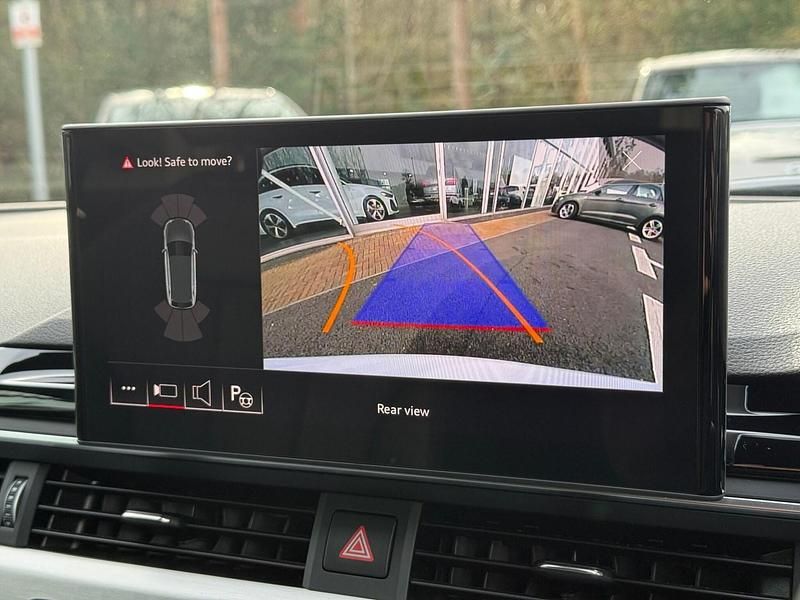 Used Audi A4 S-Line 204 HP (150 kW) 2024 White Estate