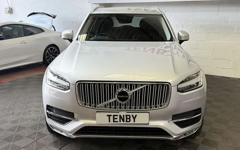 Used Volvo XC90 Inscription 225 HP (165 kW) 2015 Silver SUV