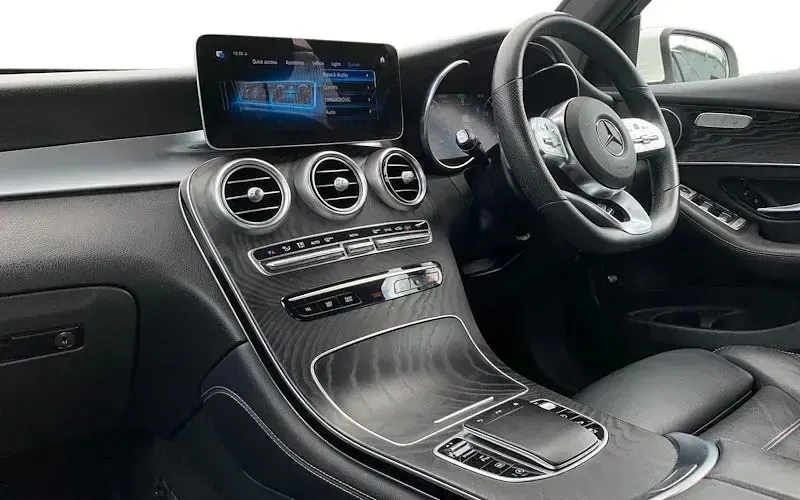 Used Mercedes GLC300 AMG Line Premium 258 HP (189 kW) 2022 SUV