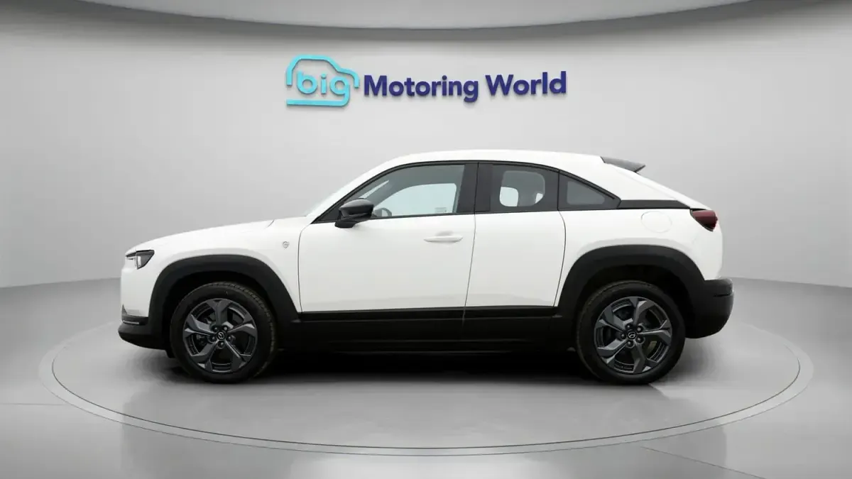 Begagnad Mazda MX30 Prime-Line 170 HK (125 kW) 2024 Vit SUV