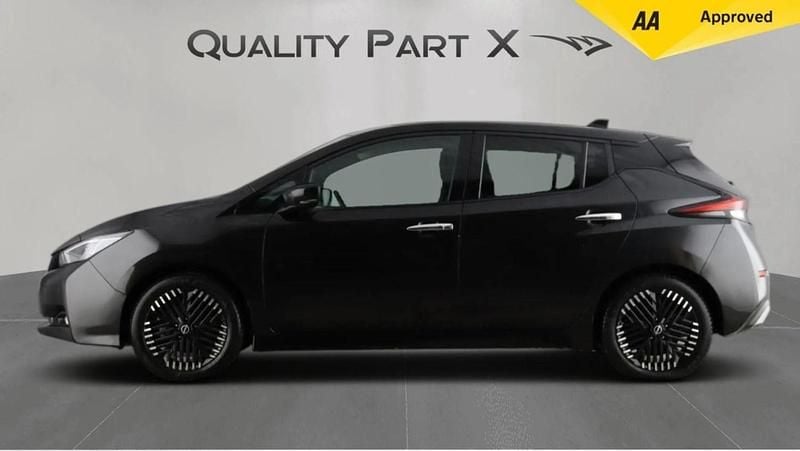 Used Nissan Leaf N-Connecta 110 kW (150 HP) 2022 Black Hatchback