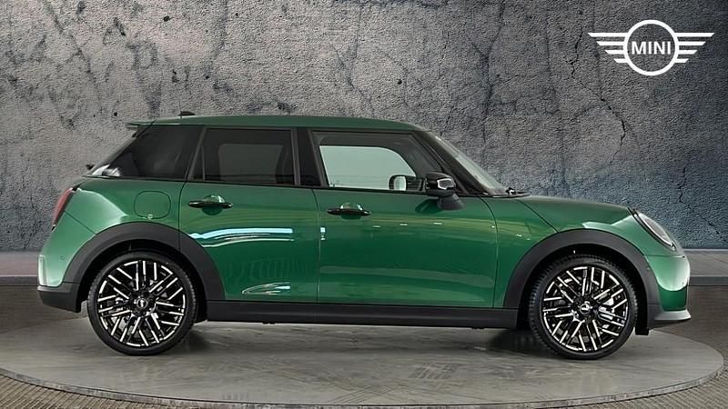 Used Mini Cooper S Hatch 201 HP (147 kW) 2025 Green Hatchback