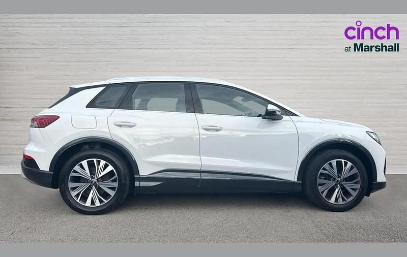 Used Audi Q4 e-tron Sport 125 kW (170 HP) 2022 White SUV