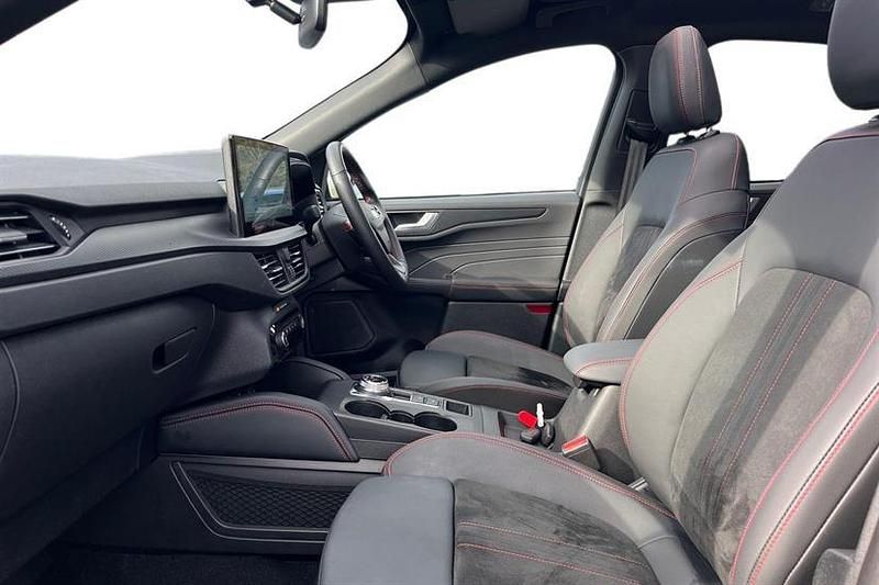 Used Ford Kuga ST-Line X 183 HP (134 kW) 2024 Bursting green SUV