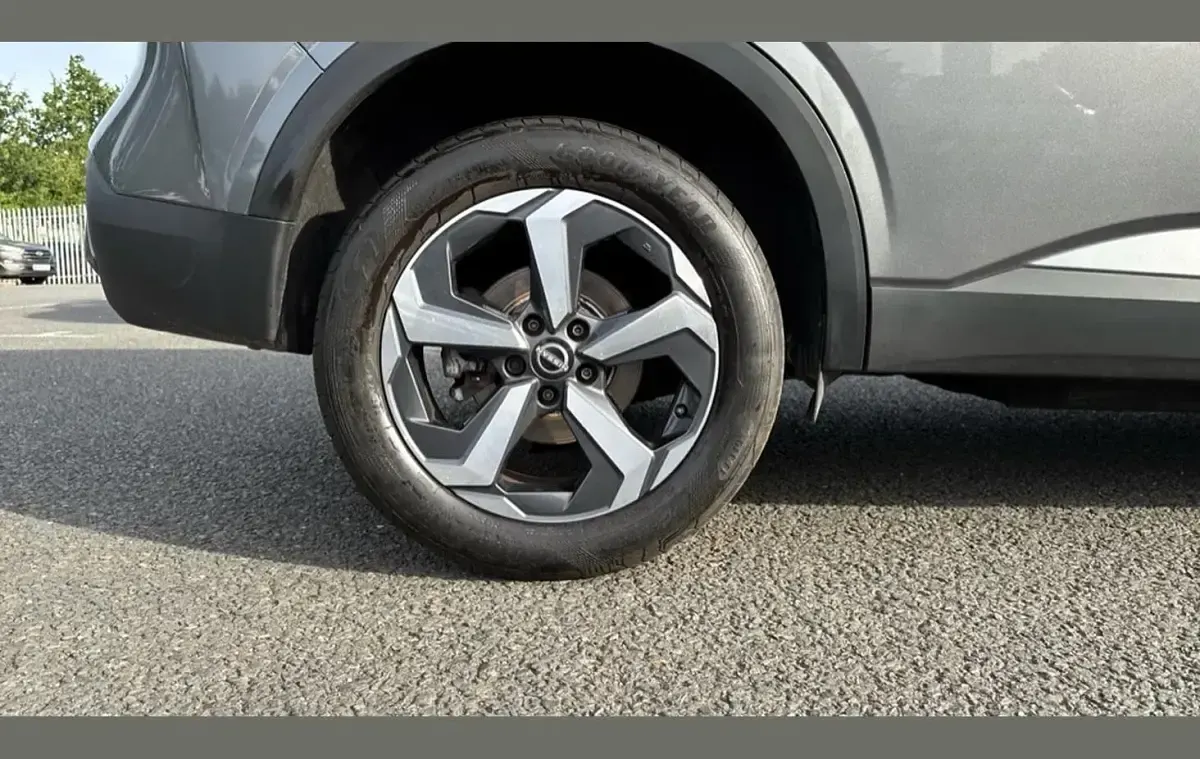Used Nissan Qashqai N-Connecta 138 HP (101 kW) 2023 Grey SUV
