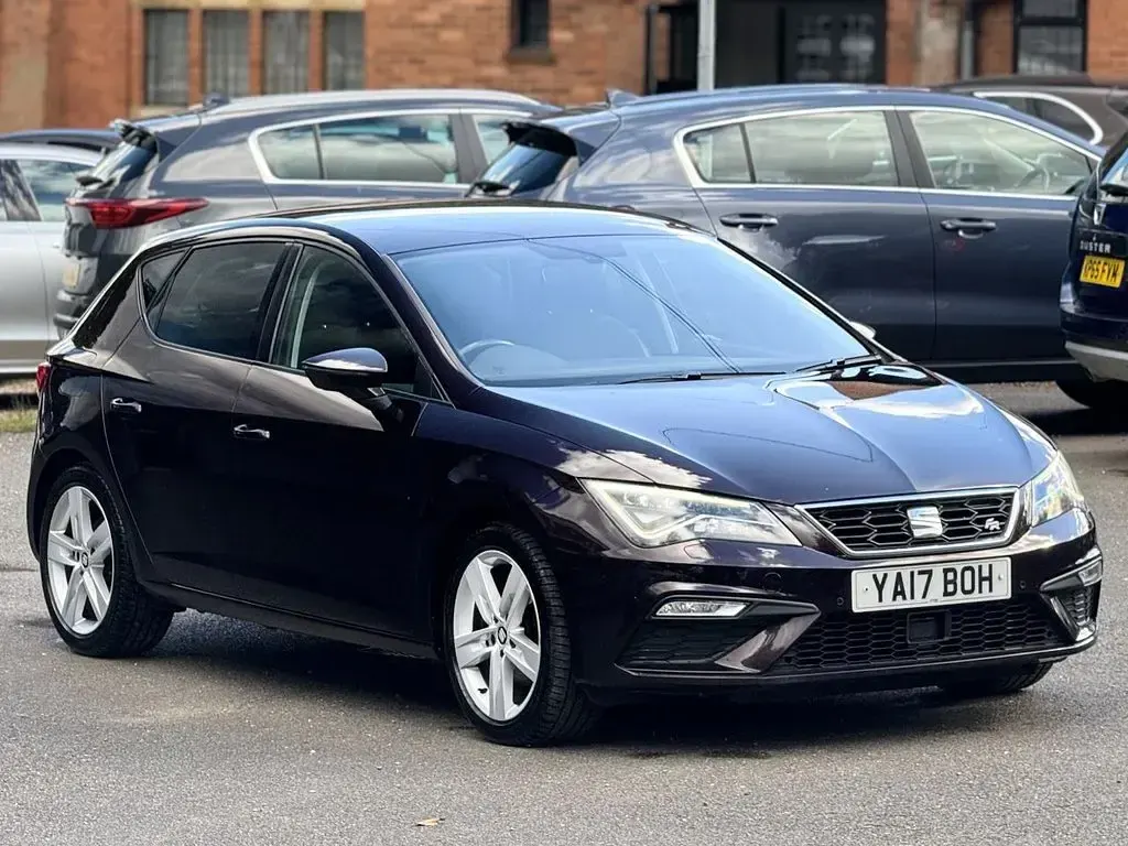 Used Seat Leon FR 125 HP (91 kW) 2017 Mauve/purple Hatchback