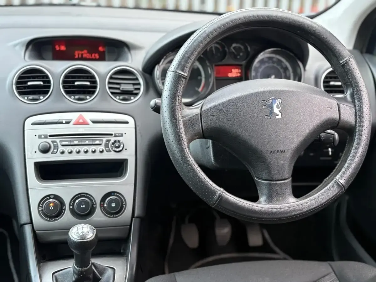 Used Peugeot 308 S 95 HP (69 kW) 2009 Blue Hatchback