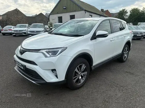 Used Toyota RAV4 Business Edition 143 HP (105 kW) 2017 White SUV