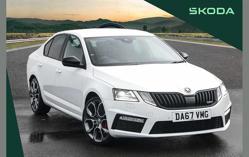 Moon white metallic Used 2017 Skoda Octavia vRS Hatchback | £17,495 (Good price) - Image 1/4
