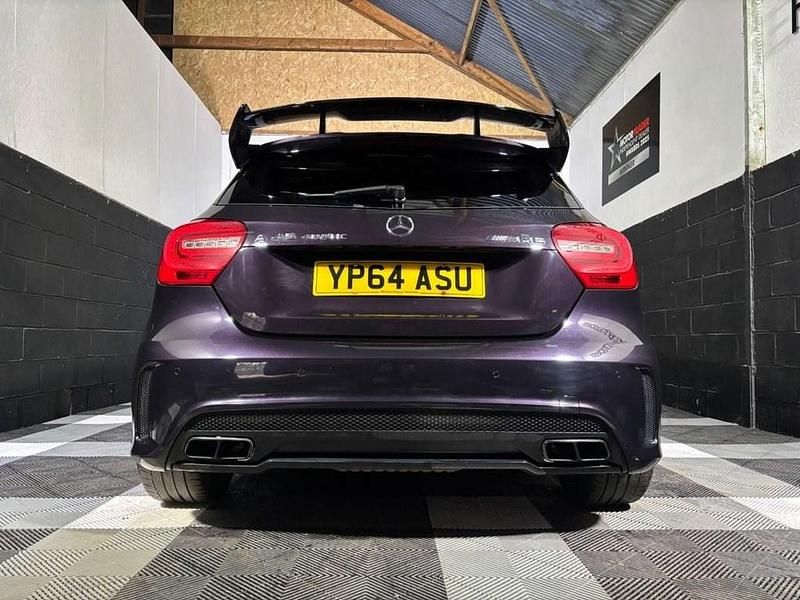 Used Mercedes A45 AMG AMG 360 HP (264 kW) 2014 Mauve/purple Hatchback