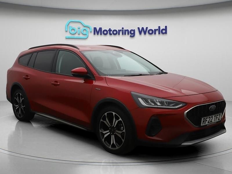 Red Used 2022 Ford Focus Active Estate | £17,500 (Fair price) - Image 1/4