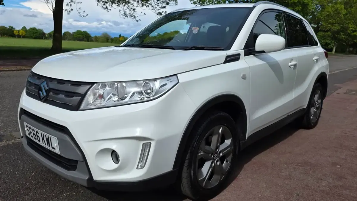 Używany Suzuki Vitara SZ-T 120 KM (88 kW) 2017 Biały SUV