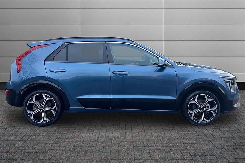 Used Kia Niro 139 HP (102 kW) 2024 Mineral blue SUV