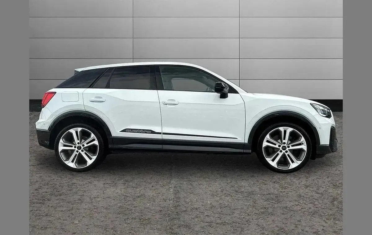 Used Audi SQ2 Comfort 300 HP (220 kW) 2023 White SUV