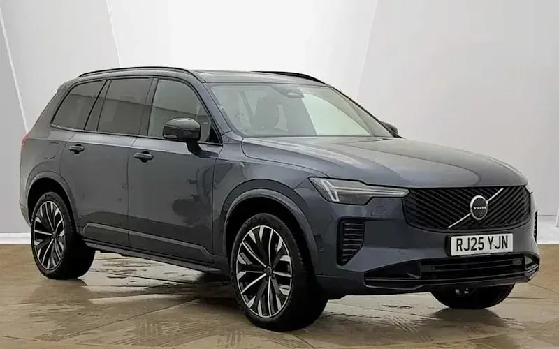 Used Volvo XC90 Plus 250 HP (183 kW) 2025 SUV