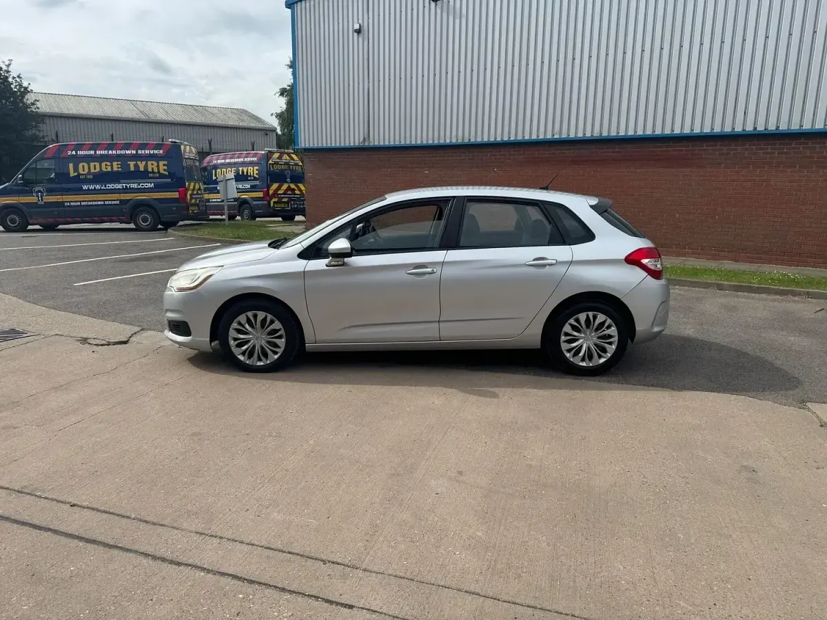 Used Citroën C4 VTR Sport 2011 Silver Hatchback