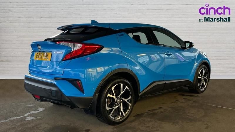 Used Toyota C-HR Design 122 HP (89 kW) 2019 Blue SUV