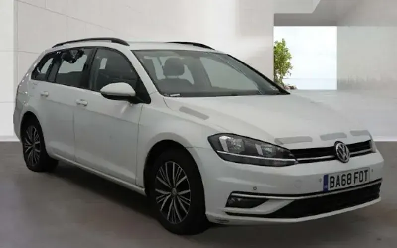 Used VW Golf VII SE 116 HP (85 kW) 2018 Estate