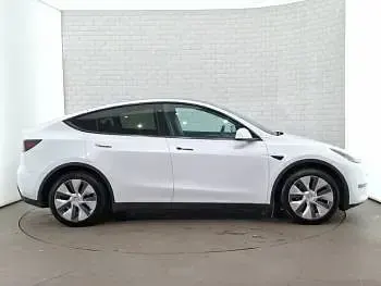 Used Tesla Model Y Long Range AWD 11 kW (15 HP) 2023 White SUV