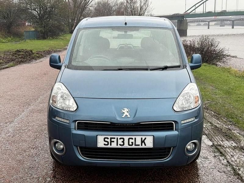 Gebraucht Peugeot Partner Tepee S 92 PS (67 kW) 2013 Blau Van / Kleinbus