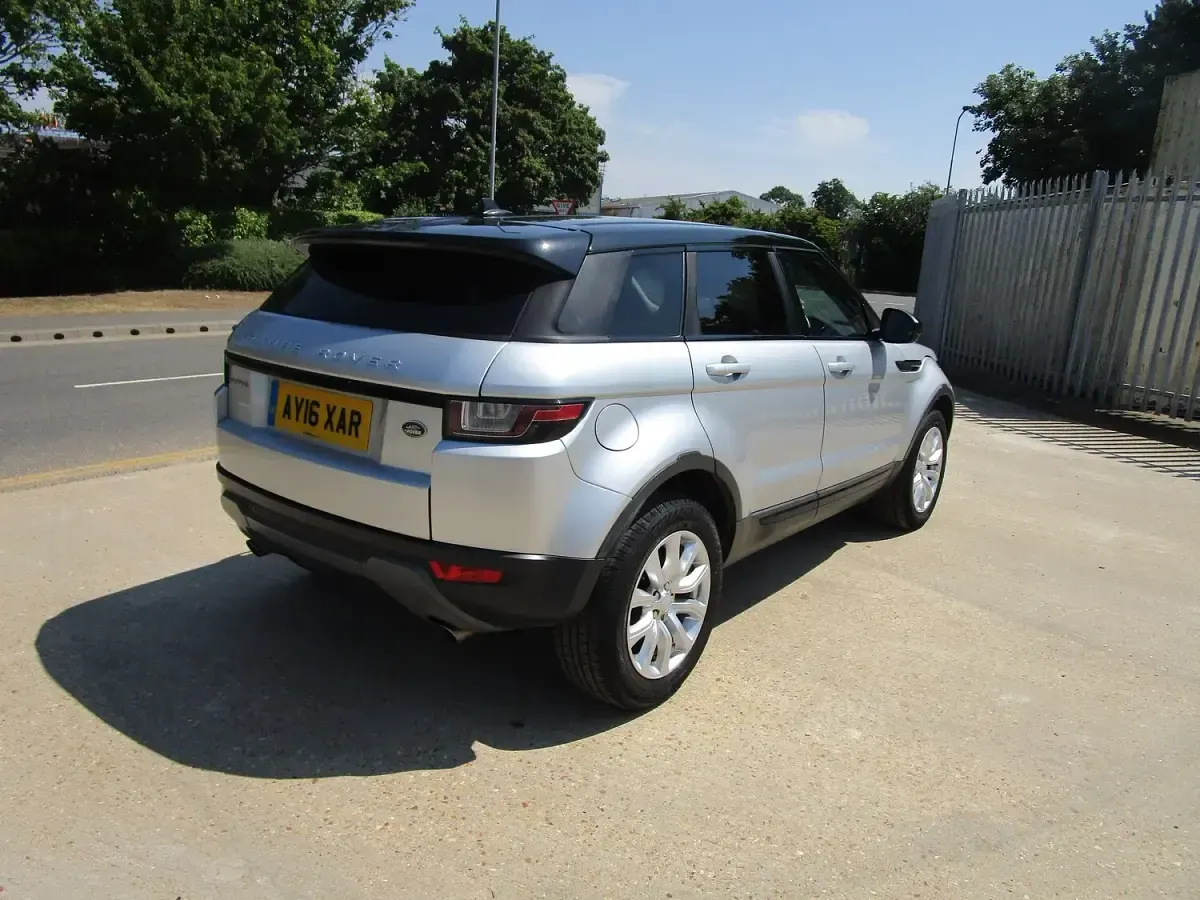 Used Land Rover Range Rover evoque SE 2016 Silver Estate