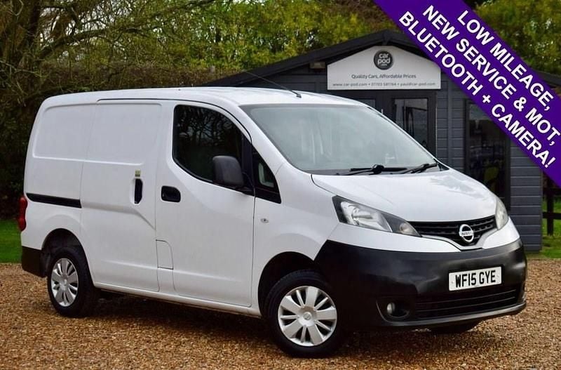 White Used 2015 Nissan NV200 Acenta MPV | £6,000 (Good price) - Image 1/3