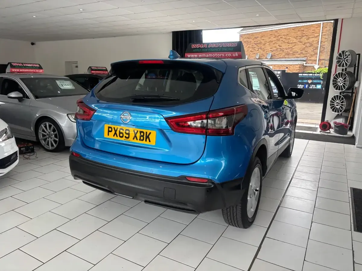 Used Nissan Qashqai Acenta Premium 115 HP (84 kW) 2019 Blue SUV