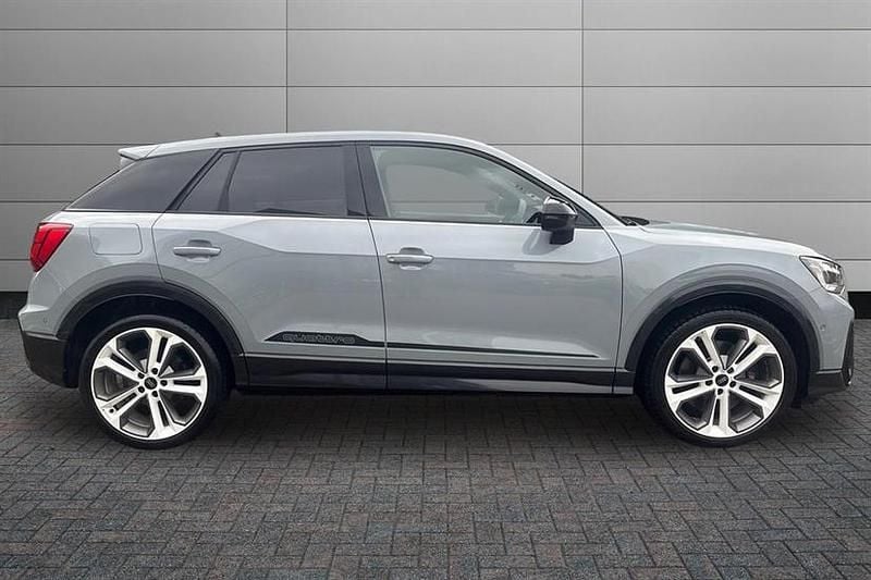 Used Audi SQ2 Comfort 300 HP (220 kW) 2024 Grey SUV
