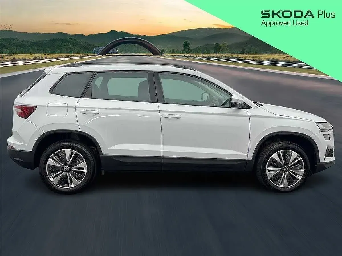 Used Skoda Karoq SE Drive 110 HP (80 kW) 2022 Moon white metallic SUV