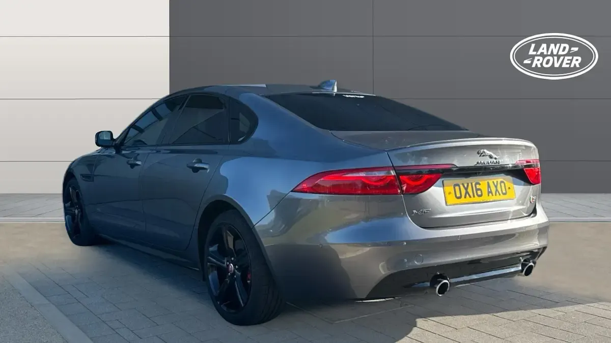Begagnad Jaguar XF S 300 HK (220 kW) 2016 Grå Sedan