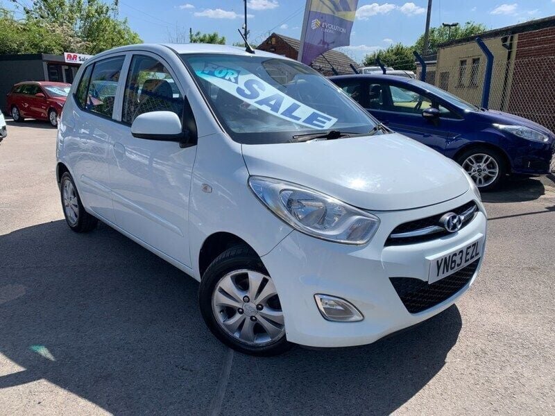 White Used 2013 Hyundai i10 Style Hatchback | £3,495 (Fair price) - Image 1/2