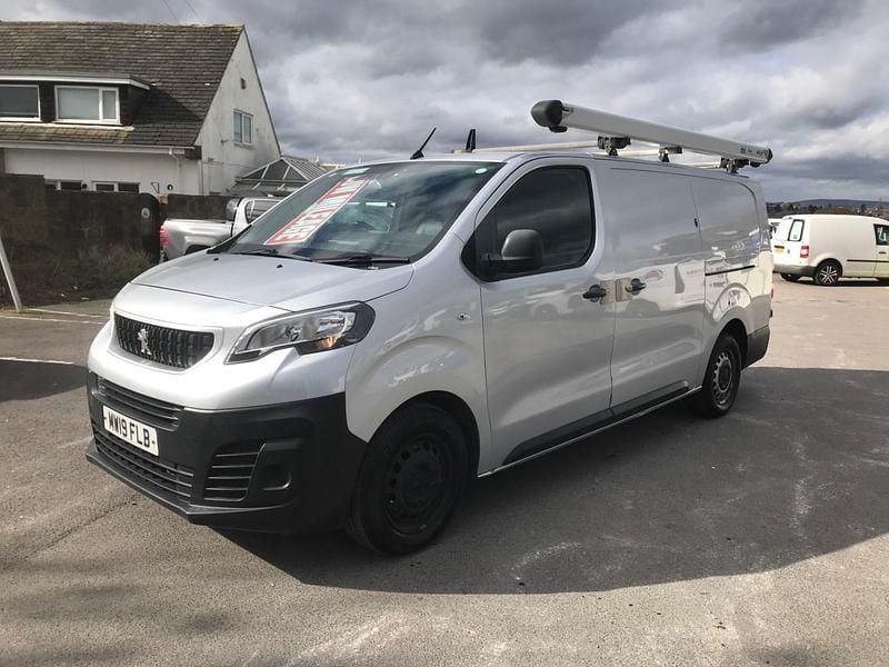 Used Peugeot Expert 2019 Silver Van