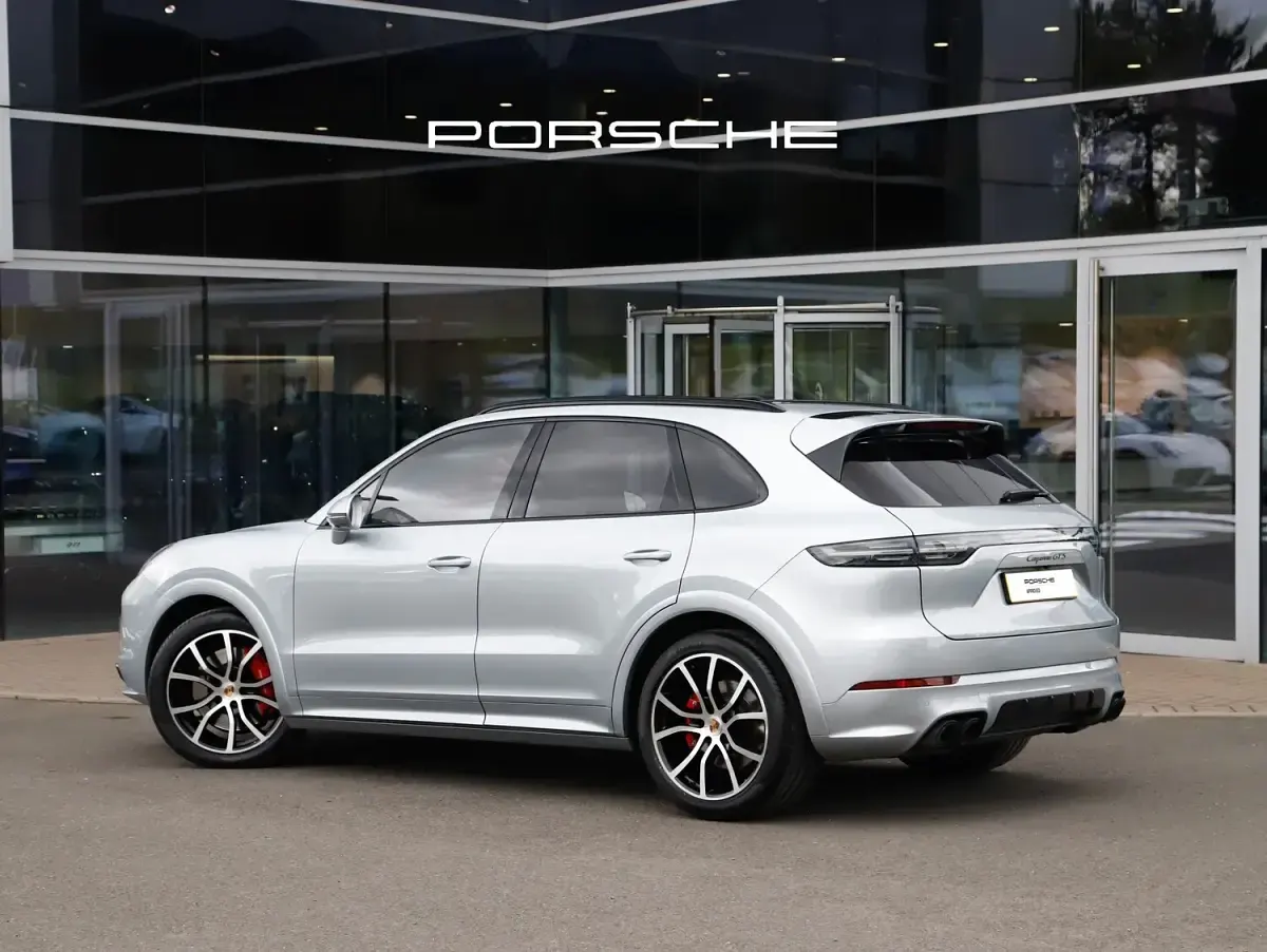 Used Porsche Cayenne 460 HP (338 kW) 2022 Silver SUV