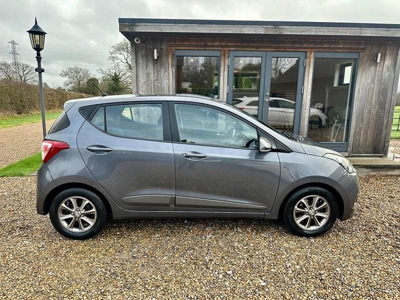 Used Hyundai i10 Premium 87 HP (63 kW) 2014 Grey Hatchback