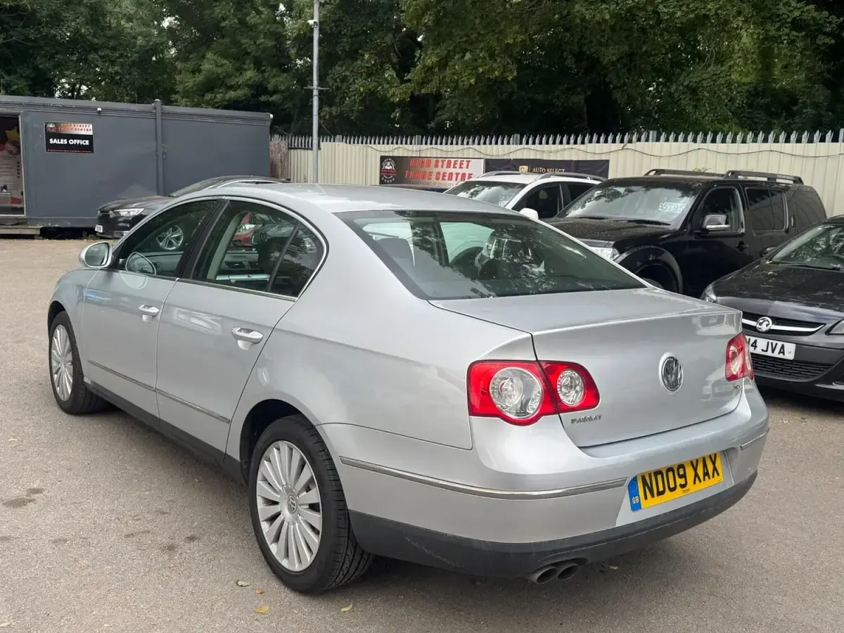 Used VW Passat Highline 140 HP (102 kW) 2009 Silver Sedan