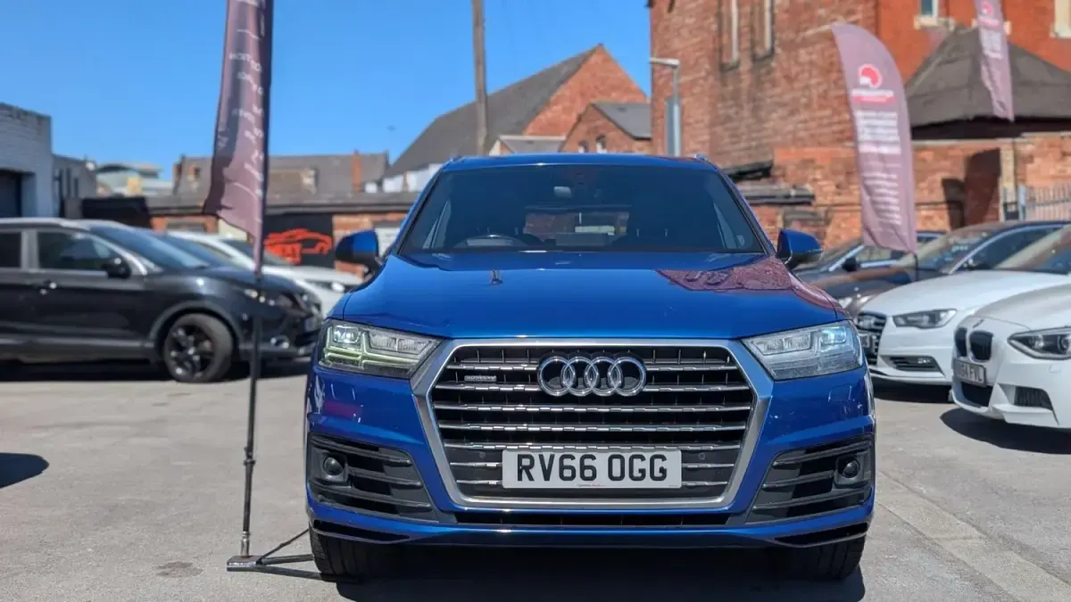 Begagnad Audi Q7 S-Line 2016 Blå SUV
