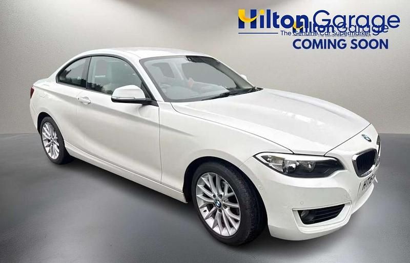 Used BMW 218 Luxury Line 2016 White Coupe