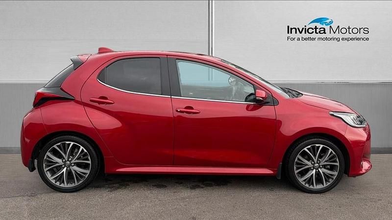 Used Toyota Yaris Hybrid 116 HP (85 kW) 2023 Red Hatchback